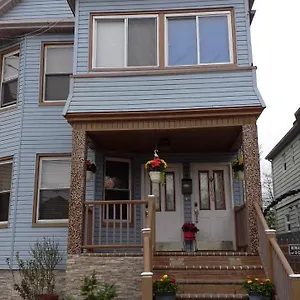 Hova House North Elizabeth