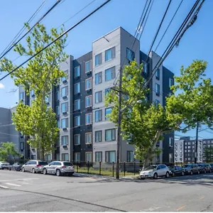 Spacious Bd,ewr Airpt,nyc,prudential Center, Free Free Pkng, American Dream Mall Elizabeth